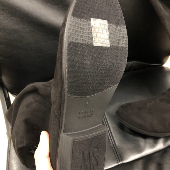 Stuart Weitzman boots - Picture 7 of 11